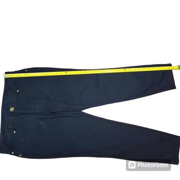 INC International Concepts Petite Black Skinny Leg Jeggings Size 10PS - Picture 7 of 9